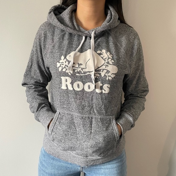 Sweaters - 🍂 Roots Women's Hoodie  Sweater - Size Medium - Stay Cozy in Style! 🍂